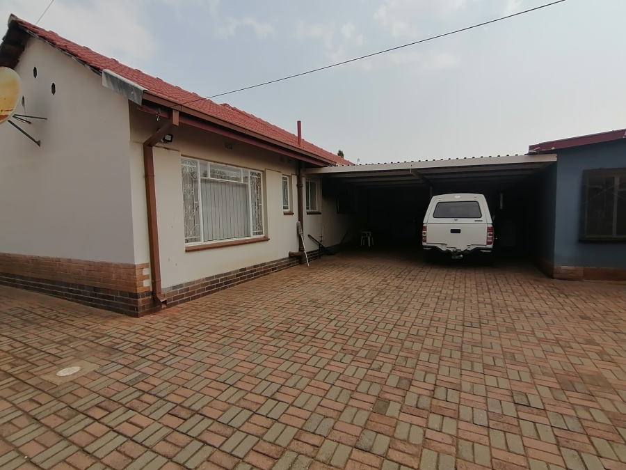 3 Bedroom Property for Sale in Stilfontein Ext 4 North West